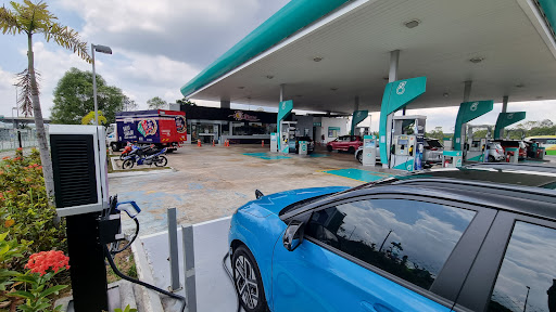 PETRONAS KLS ARAH KUALA LUMPUR (LATAR 2)